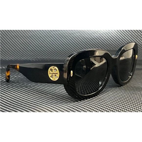 TORY BURCH NEW SUNGLASSES, CASE AND POUCH - Picture 6 of 16